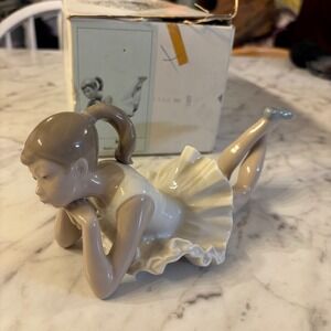 NAO Lladro Porcelain Ballerina Dancer Figurine Resting Pose Original Box Perfect